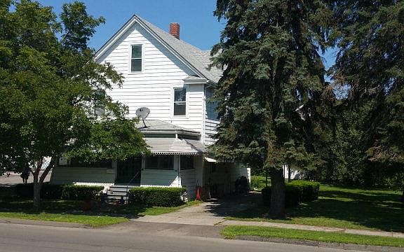 2nd image of 1720 Grand Central Ave