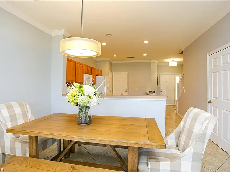 960 Hampton Cir #80 — Photo 31