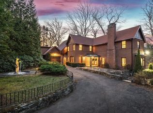 264 Lakeshore Dr, Asheville, NC 28804