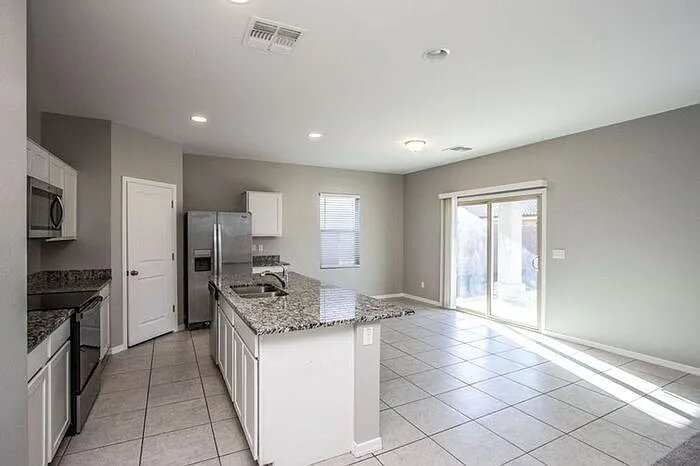 2377 E Alonso Dr — Photo 37