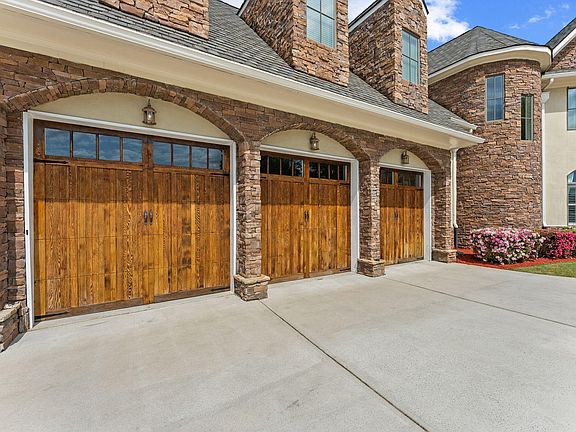 3rd image of 4018 Firethorn Court