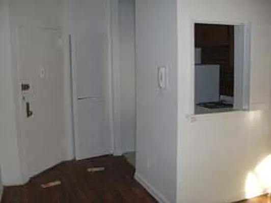 Rented by Eric Goodman Realty Corp | media 8