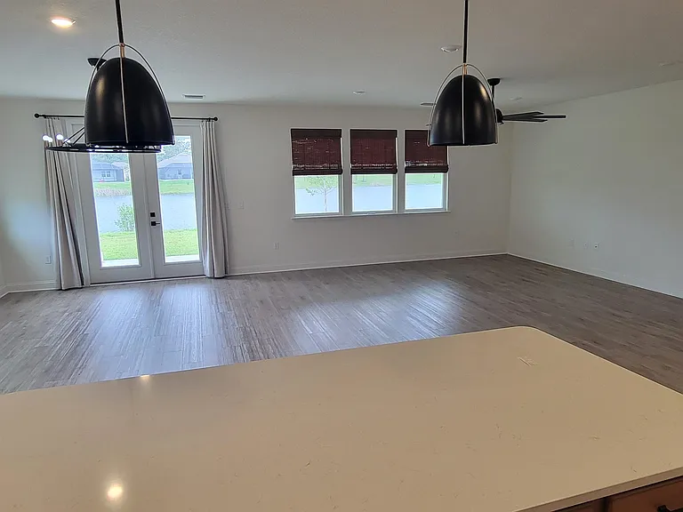 214 Santos Ln — Photo 23
