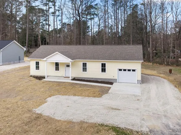 8986 Marlfield Dr, Gloucester, VA 23061