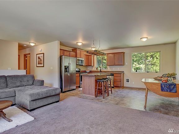3rd image of 2665 Maryland Way E