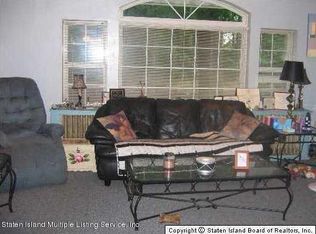 569 Annadale Rd, Staten Island, NY 10312