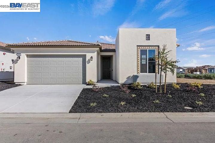 1st image of 1808 Cresthaven St