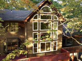 1019 Teaberry Ct, Hawley, PA 18428