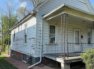 923 W King St, Decatur, IL 62522