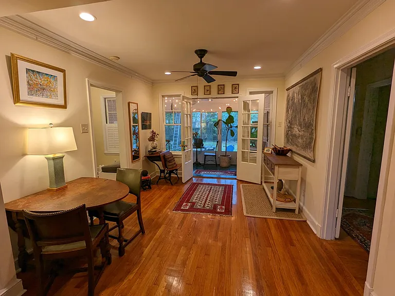 3572 Kenwood Ave — Photo 4