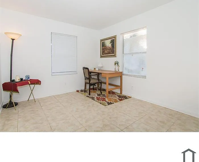 1601 W 28th St #B — Photo 4