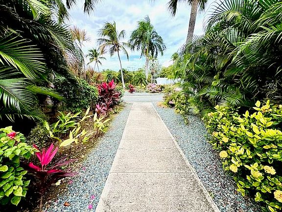 3rd image of 17 Sapphire Bay W