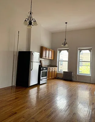 Rented by EXR | media 4