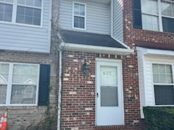 627 Candlestick Ln, Newark, DE 19702