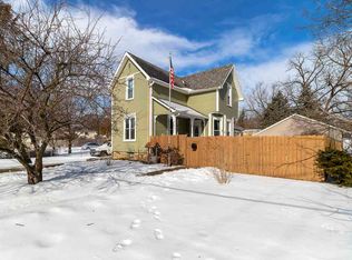 2904 Telegraph Rd, Davenport, IA 52804