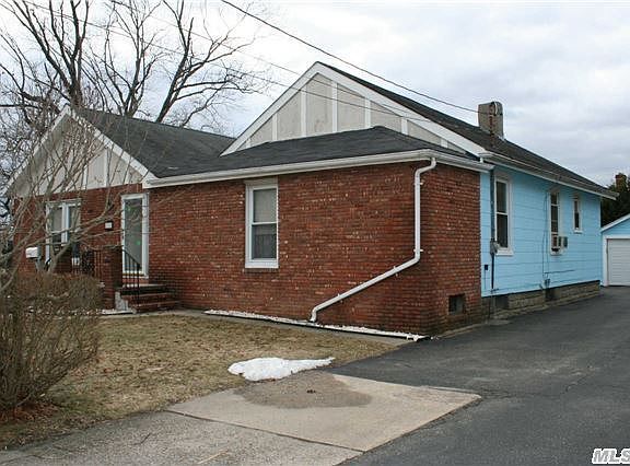 2nd image of 172 Cedar Ave
