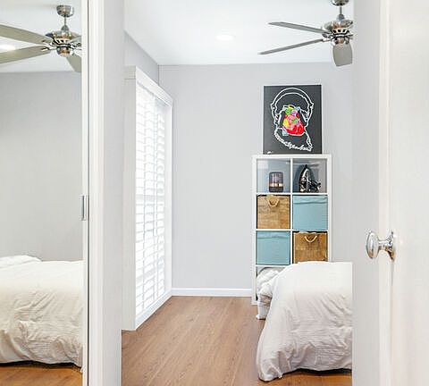5th image of 9005 Cynthia St APT 415