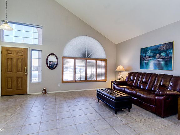 5th image of 2417 S Brighton Cir