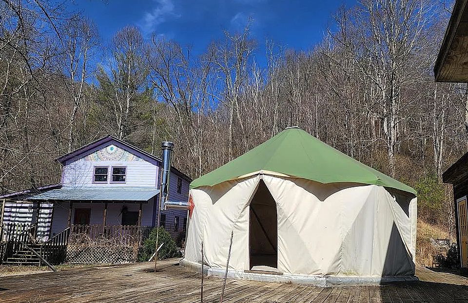 2nd image of 99 Tree House Ln