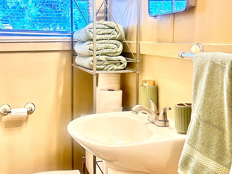 708 Carol Marie Dr #2 — Photo 16