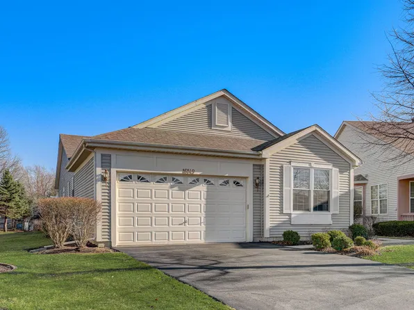 16149 Seneca Lake Cir, Crest Hill, IL 60403