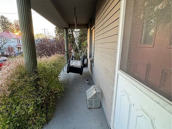 2nd image of 137 Euclid Ave