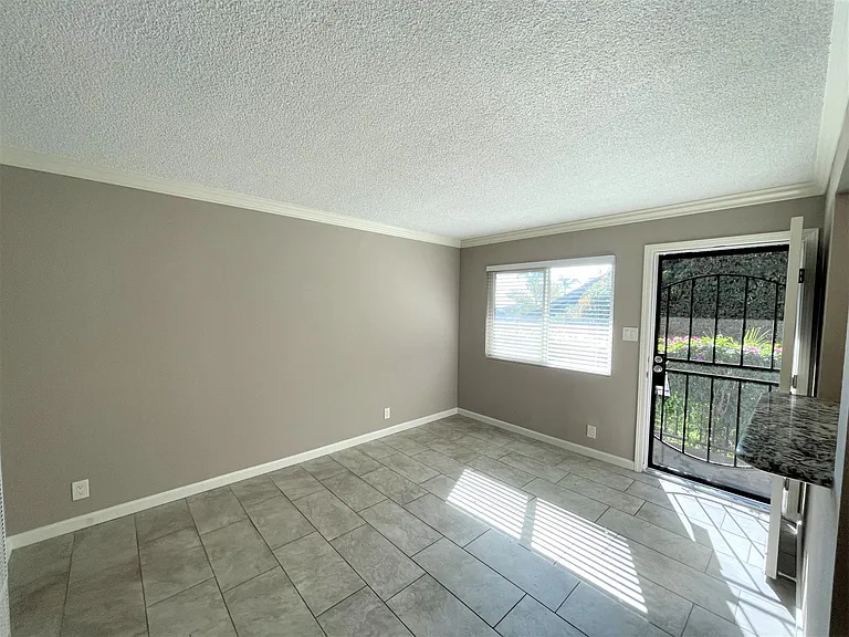 13625 Franklin St #B — Photo 3