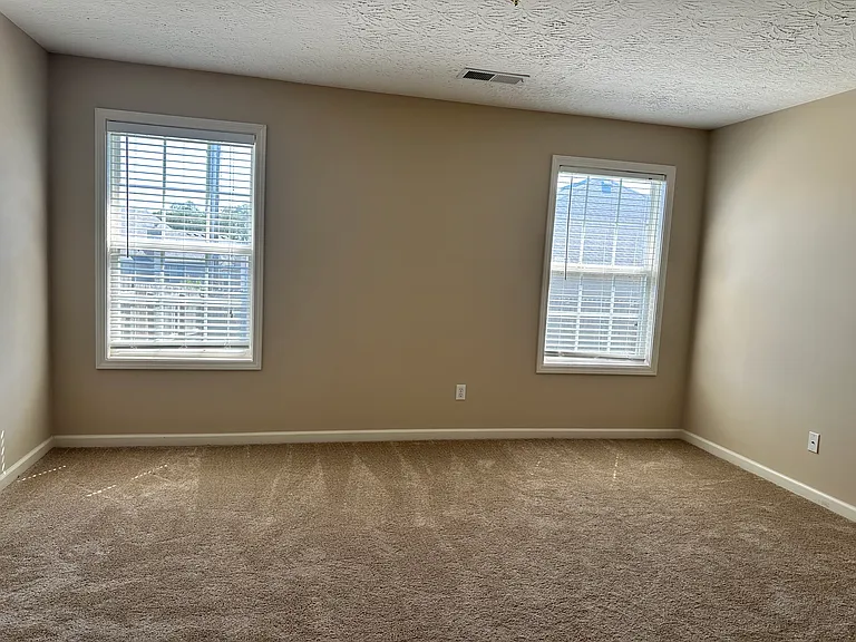 3944 Winthrop Dr — Photo 30