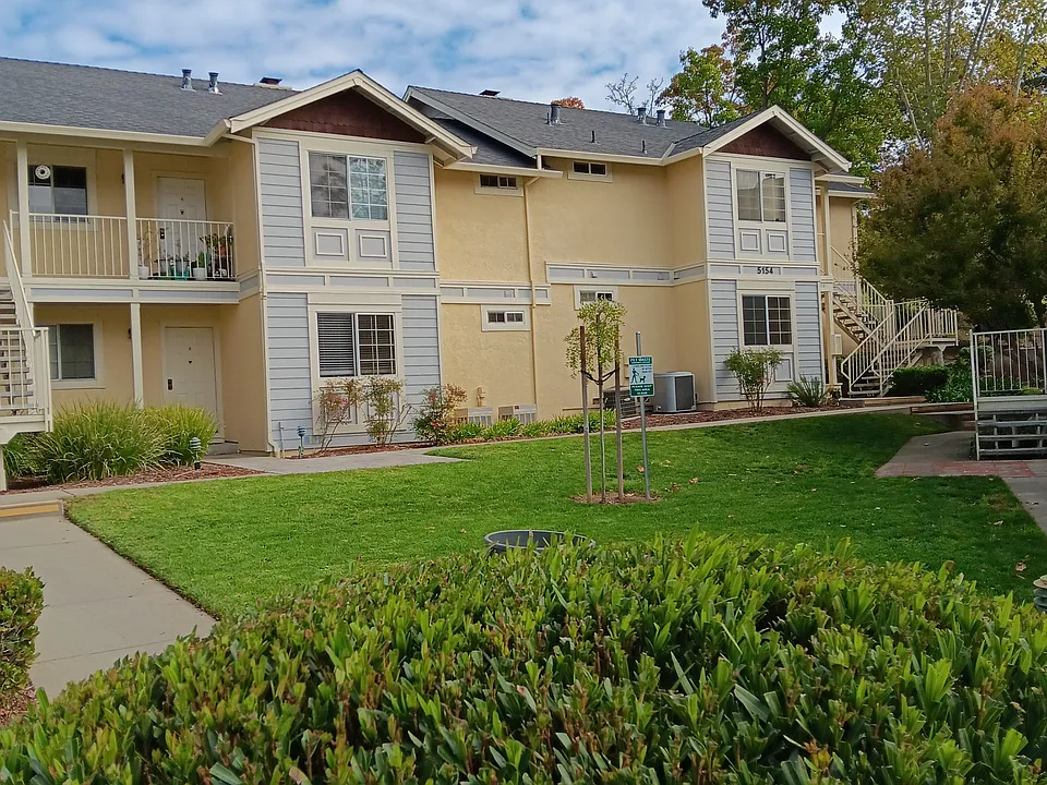 Building with Lawn Area