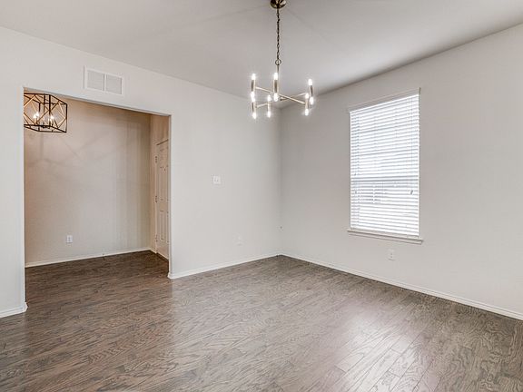 2nd image of 2014 Avondown Rd