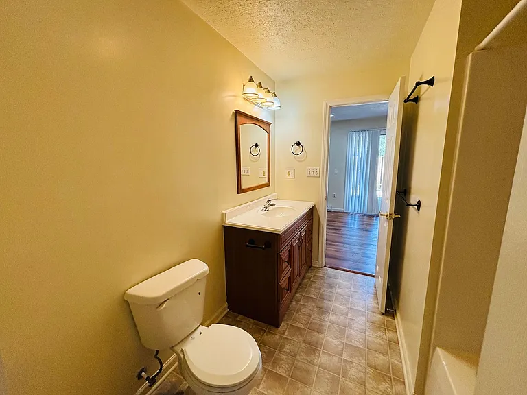 2502 Ridge Rd — Photo 15