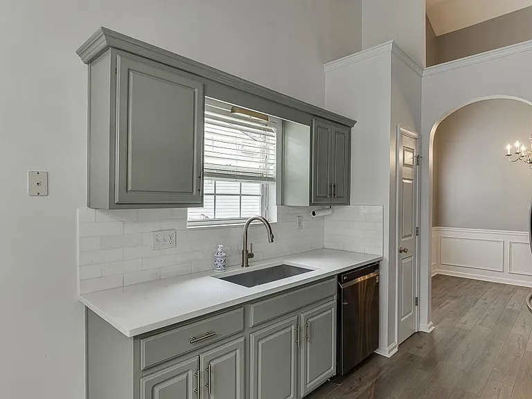 2464 Laurelfield Dr — Photo 19