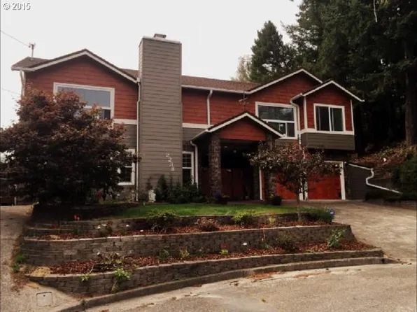 2238 Pine, North Bend, OR 97459