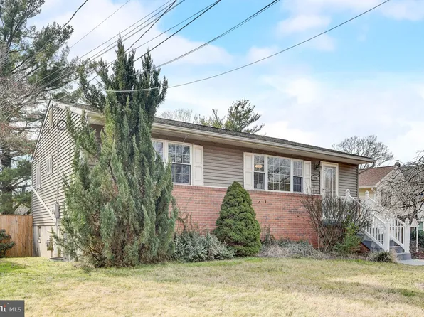 5701 Ruatan St, College Park, MD 20740