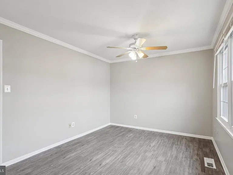 9490 Mooregate Ct — Photo 29