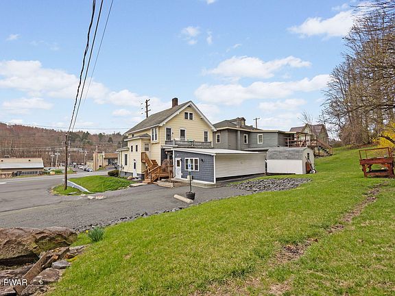 4th image of 225 Willow Ave