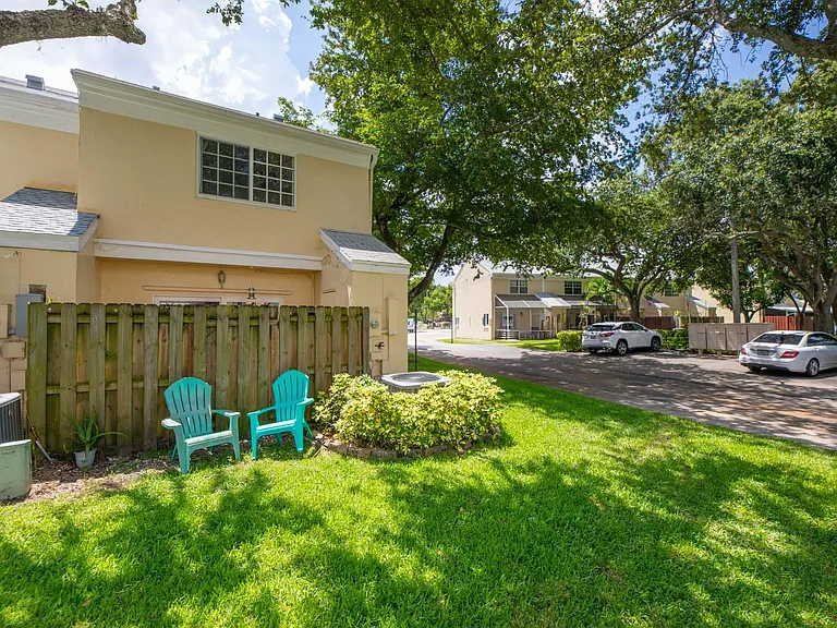 2900 Dorchester Ln #2900 — Photo 35