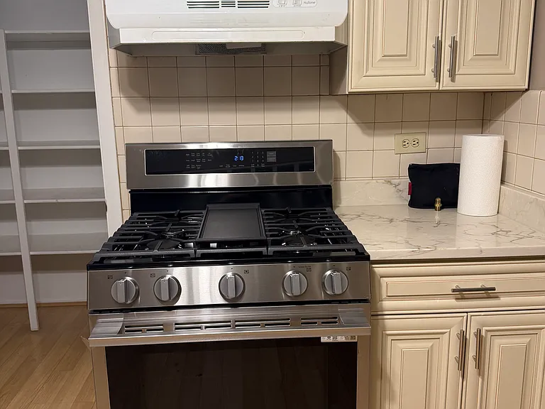 314 Silverwood Ct #B1 — Photo 2