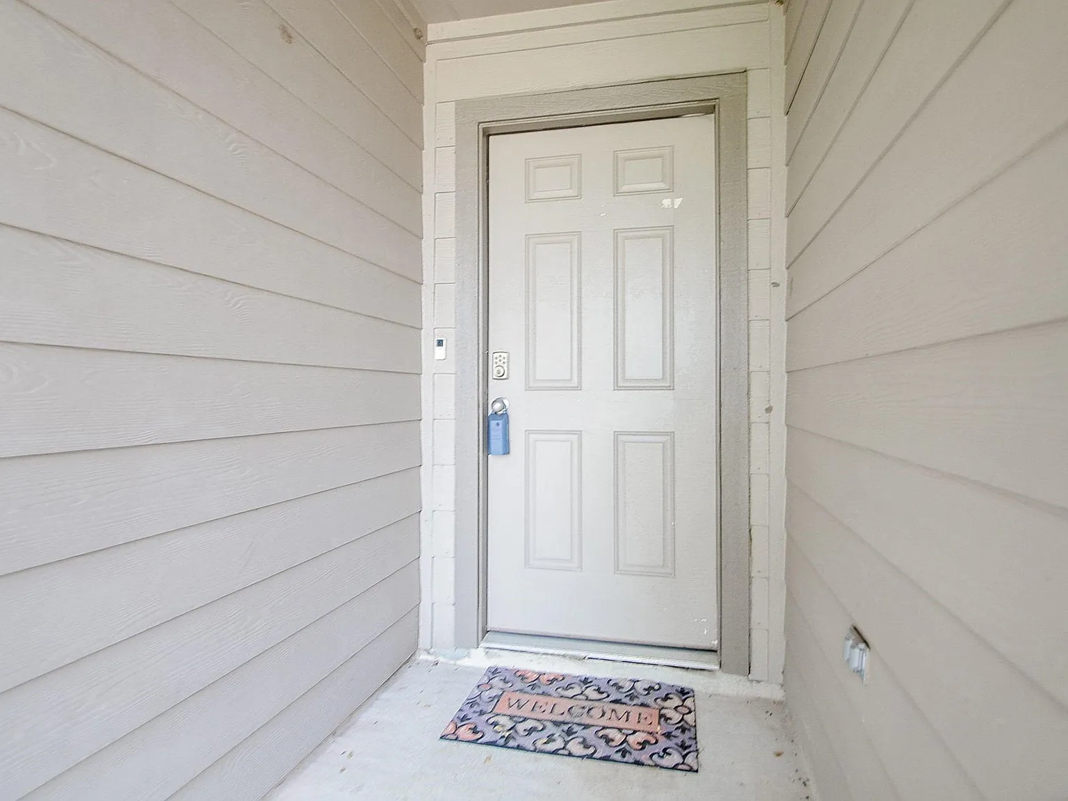 3 bed, 2.0 bath, 1465 sqft, $2,200 — Photo 4