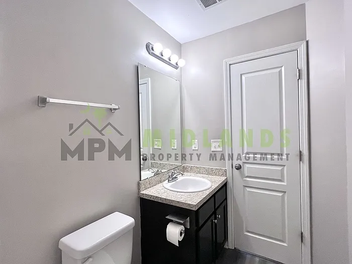 464 Edenhall Dr — Photo 54