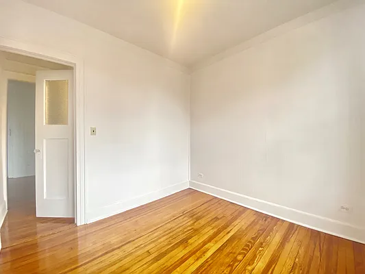 Rented by Mae Equities | media 5