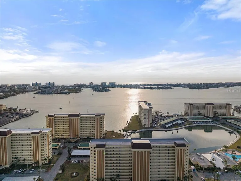 4775 Cove Cir #202 — Photo 3
