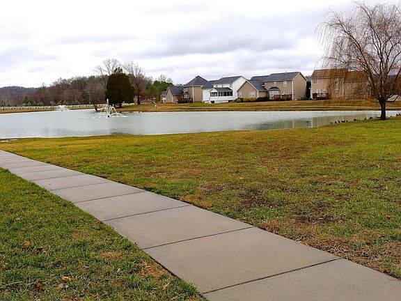 2nd image of 3209 Glenlake Blvd