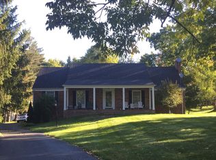 464 Falls Rd, Chagrin Falls, OH 44022