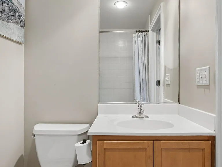 2237 W Madison St #5 — Photo 17