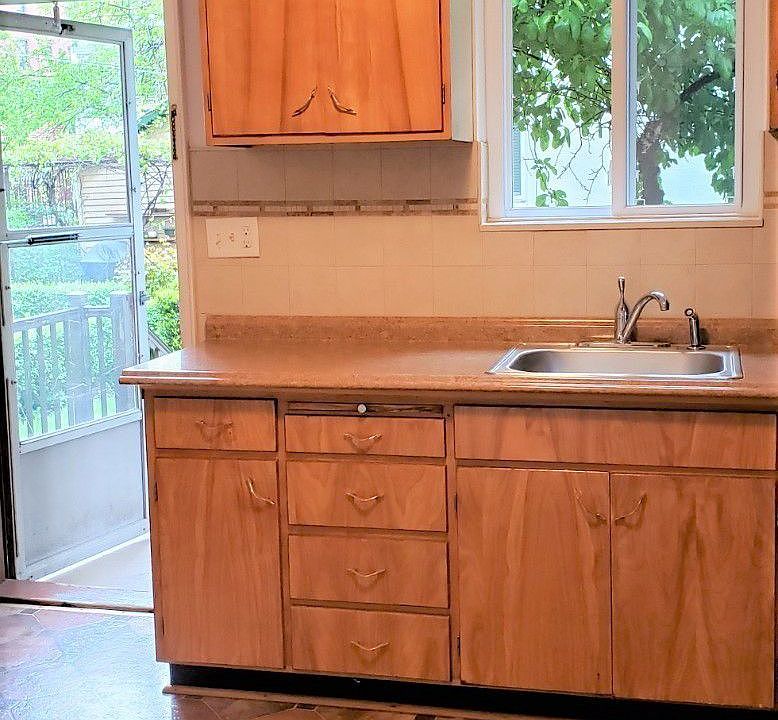 1st image of 2831 43rd St #1
