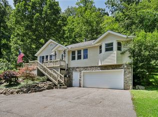 15060 Stillwater Dr, Novelty, OH 44072