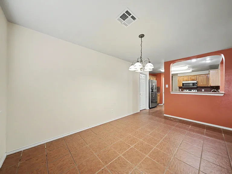 1804 Lobrecht Ct — Photo 7