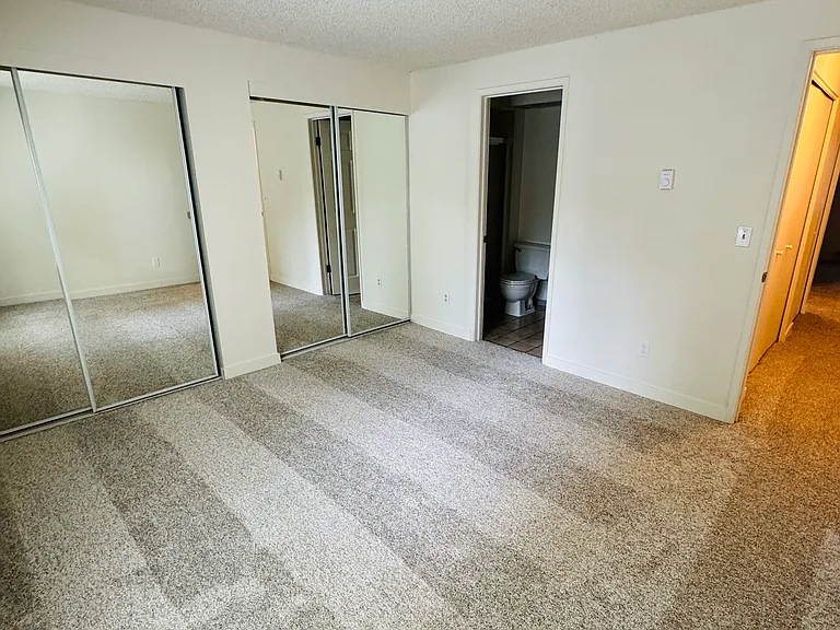 2330 SE Brookwood Ave #121 — Photo 9