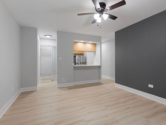 5th image of 6758 N Sheridan Rd APT 338